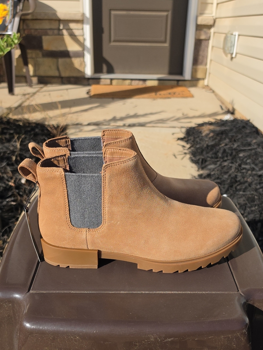 Sorel Women's Emelie II Chelsea Waterproof Boot Tawny Buff Gum Size 12 NWT
